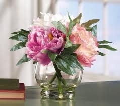 Updated Centerpieces with paper roses, Pics included