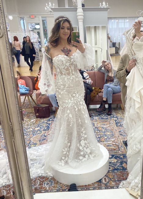 Has anyone ever added sequins to their wedding dress? Help! - 1