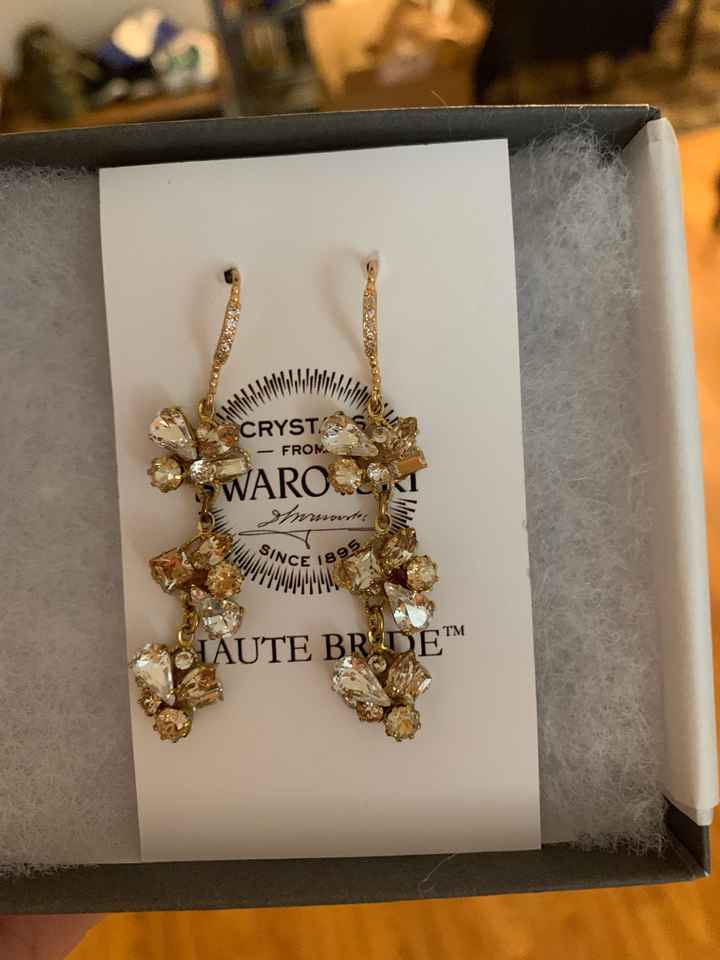 What type of Accessories are you wearing? - 1