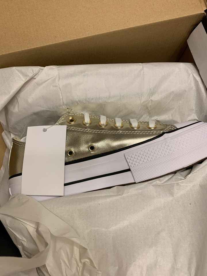 Short brides! High heels or going for flats and kitten heels? - 2