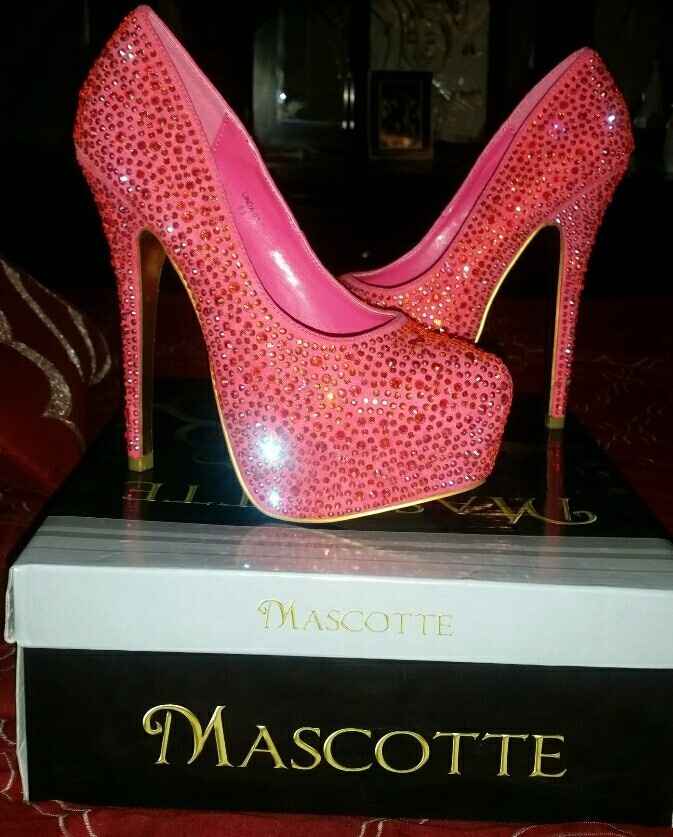 Show Off Your Shoes!