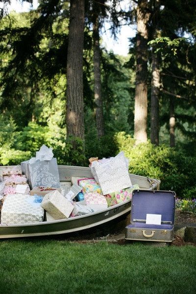 Canoe at my disposal: Beverage display? Alternative gift table? What would you do?