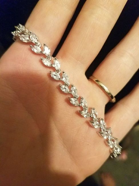 Jewelry and head pieces. - 1