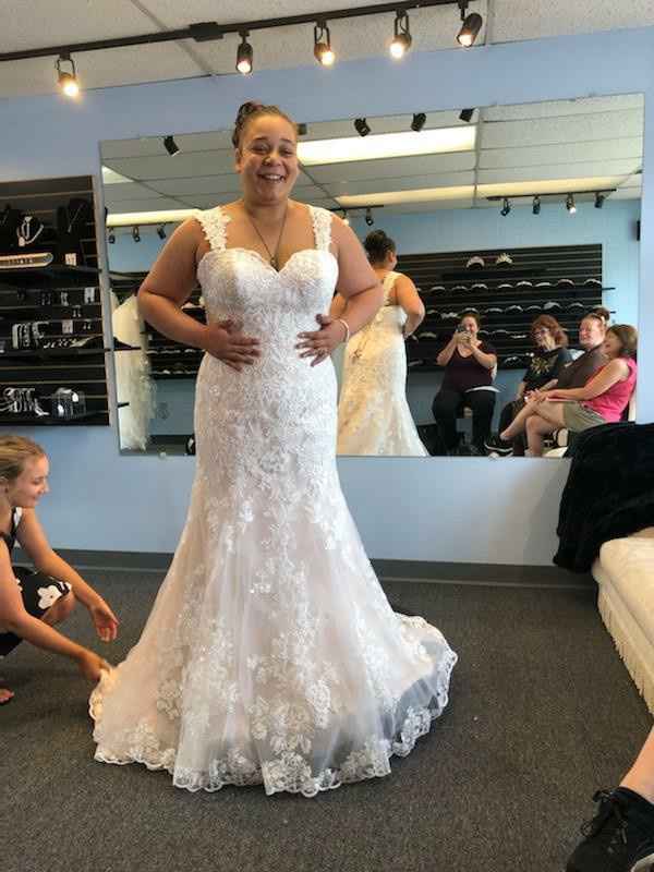 May 2020 brides show me that dress! - 1