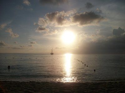you guys want to check out some honeymoon pics?!