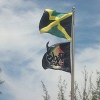 you guys want to check out some honeymoon pics?!