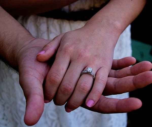 yay!!! my ring is back (art-sy pic) show me yours