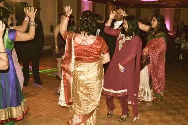 Back and Married!! *Pics included*