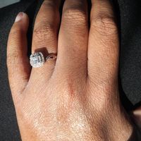 Who has a rose gold ring? - 1