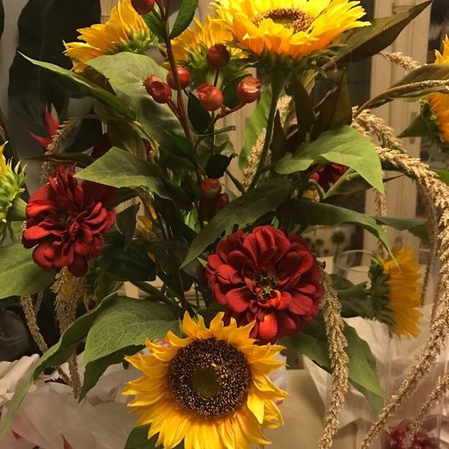 UPDATE! Is it weird to have real and fake flowers?