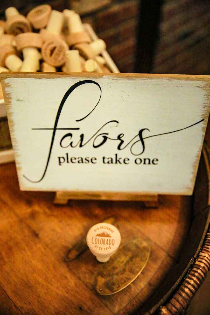 Our personalized favors, wine stoppers.