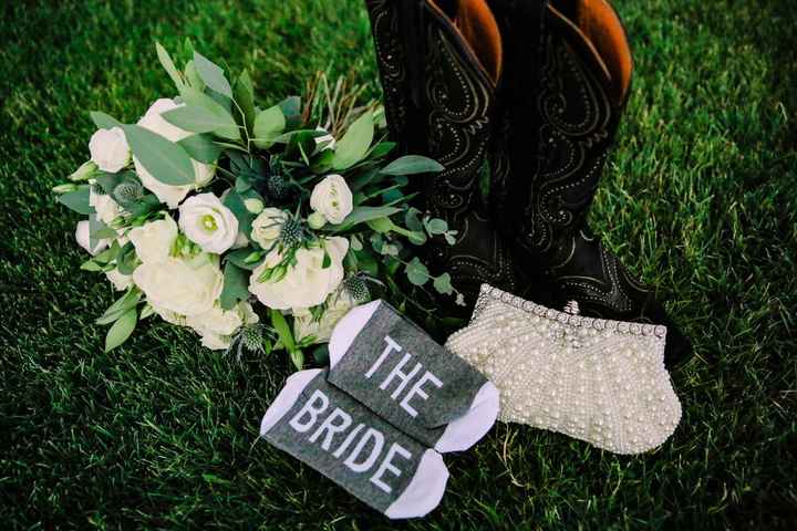 Ours didn't match! Here is the bridal bouquet: