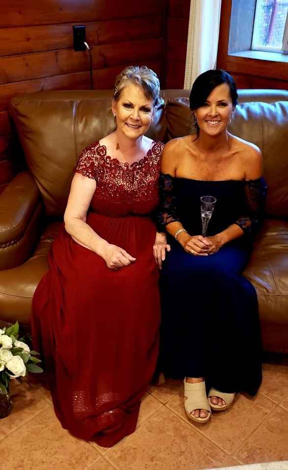 I didn't give our mother's any requirements. I suggested earth tones, but ultimately said I didn't c