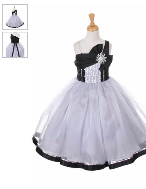 Are your flower girls wearing the same dress??? - 1