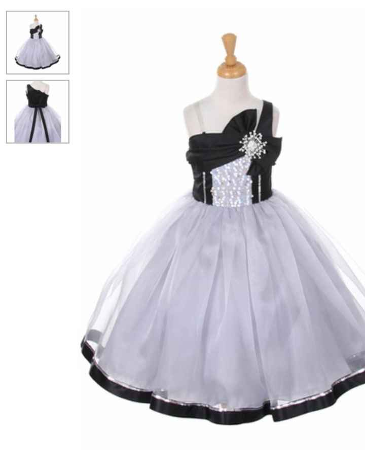 Are your flower girls wearing the same dress??? - 1