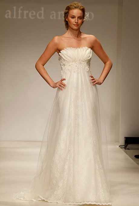 Cannot find a picture of my wedding Gown!