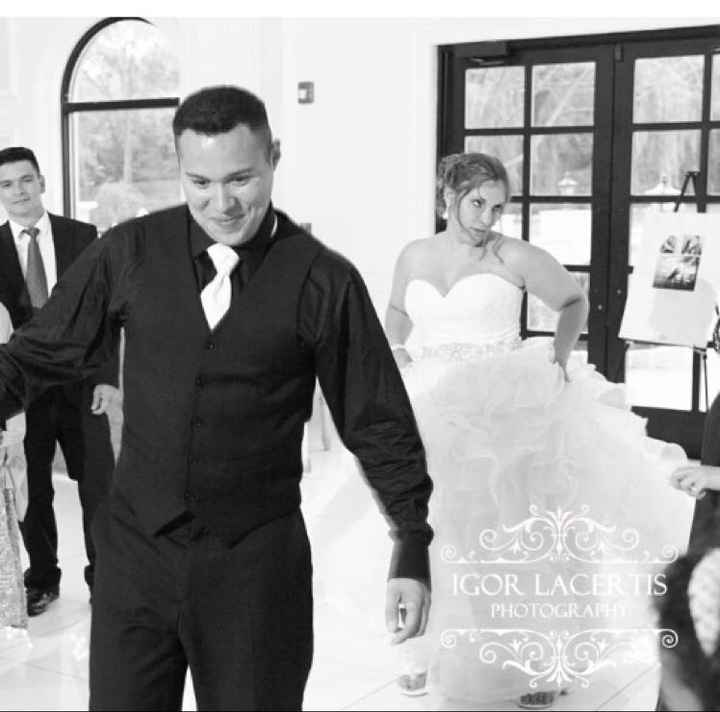 Married ladies; Share your FAVORITE wedding photo!