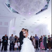 Married ladies; Share your FAVORITE wedding photo!