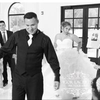 Married ladies; Share your FAVORITE wedding photo!