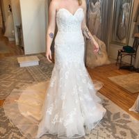 Pros and cons to a mermaid style dress? - 1