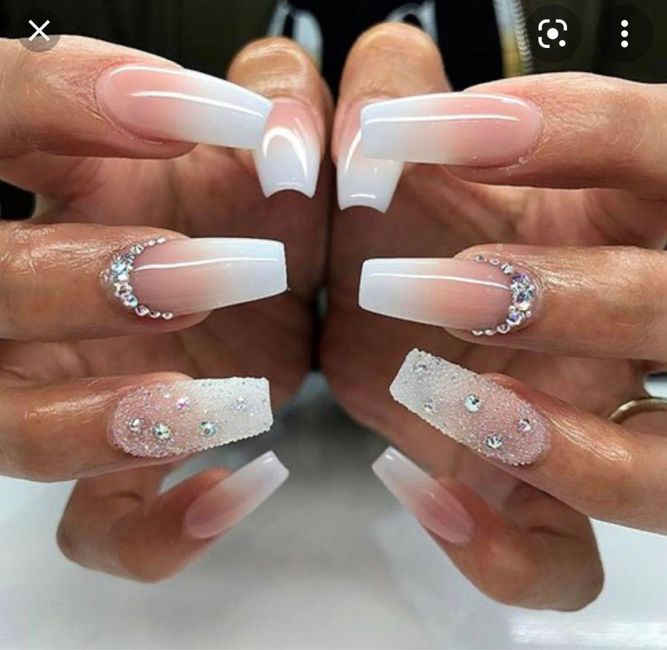 Where And When To Get Nails Done? 1