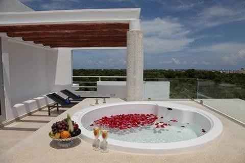 Let's see those honeymoon spots!