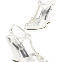 Shoes for outdoor wedding?