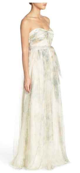 3/4 lace sleeves for Spring wedding?