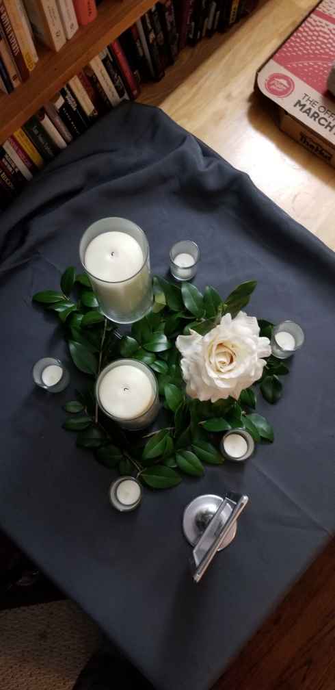 Who here is DIYing their centerpieces? - 2