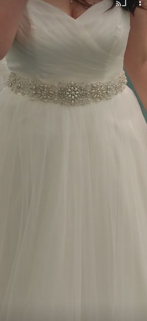 Does this jewelry go with my dress? - 2