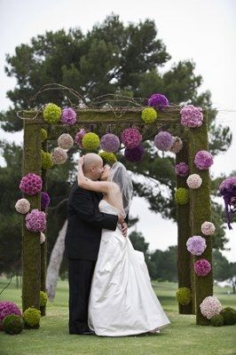 Let's see your outside wedding altar inspirations.