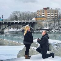 Post a photo of your fiance proposing!
