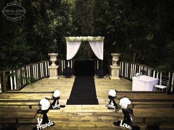 How would you decorate this ceremony space?