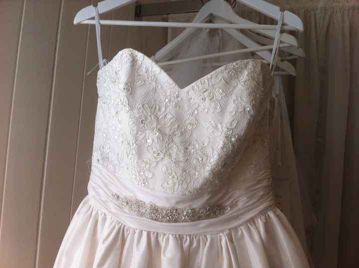 Show of your dress!!!!