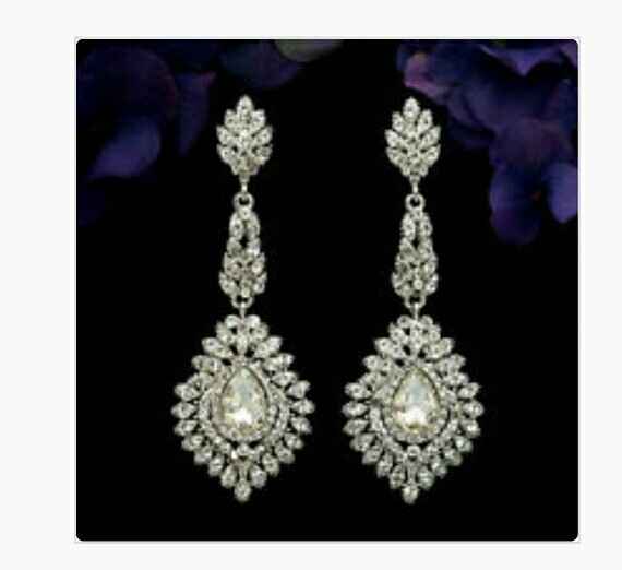 Show me your wedding earrings!