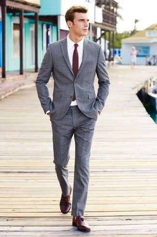 Fiancé chose a different suit... 4
