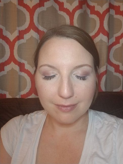 Decided not to do my own makeup... *pics* - 5