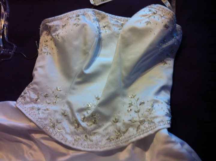 PreOwnedWeddingDress.com DISAPPOINTING purchase