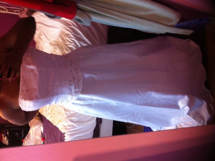 PreOwnedWeddingDress.com DISAPPOINTING purchase