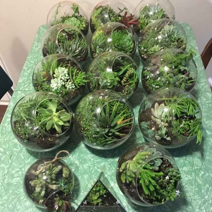 600 Guest Wedding to decorate