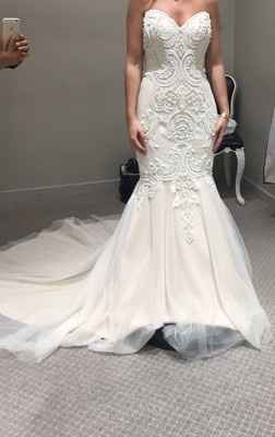 Shoe color for bride