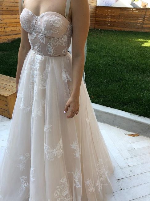 Champagne or Ivory? Help me choose please! 2