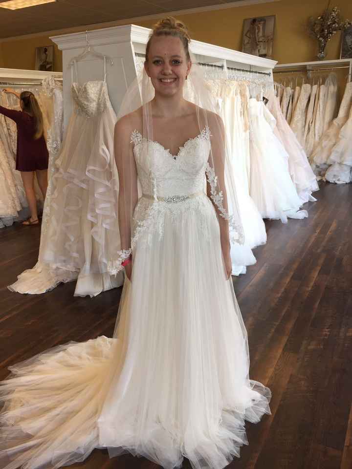 My dress is in.. and it looks amazing!