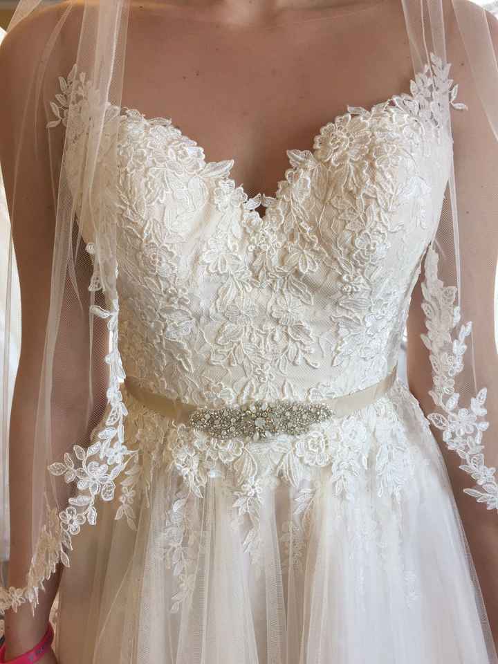 Do I wear a necklace with my dress?
