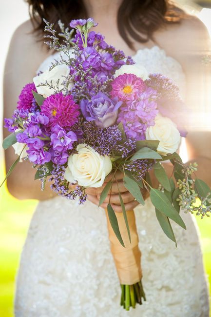 Need help with wedding flowers!!