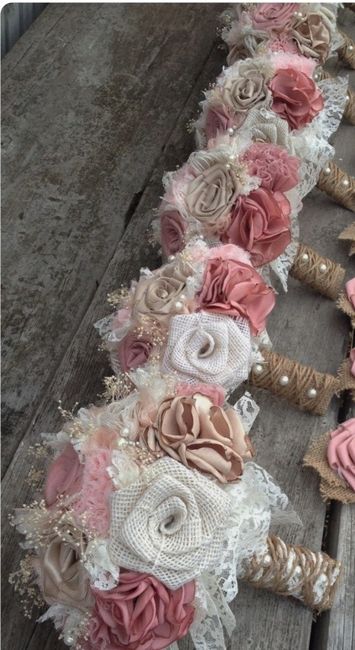 Real or fake flowers for wedding party?