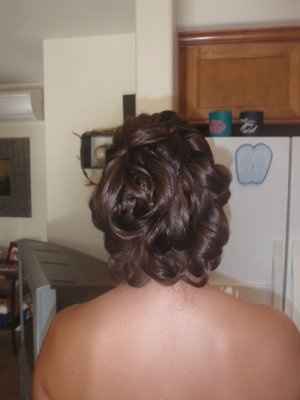 HATE my hair trial... is it just me or did the stylist totally screw up?