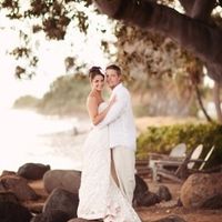 Let's see all of the bride's with their grooms!