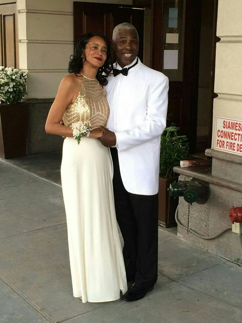 BAM!!! I'm finally married yall!!!!! (non pro pics)