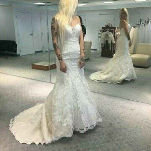 Last minute told 1/2 off my wedding dress !!?